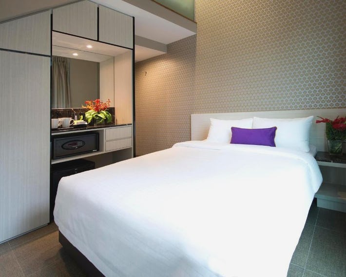 V Hotel Bencoolen