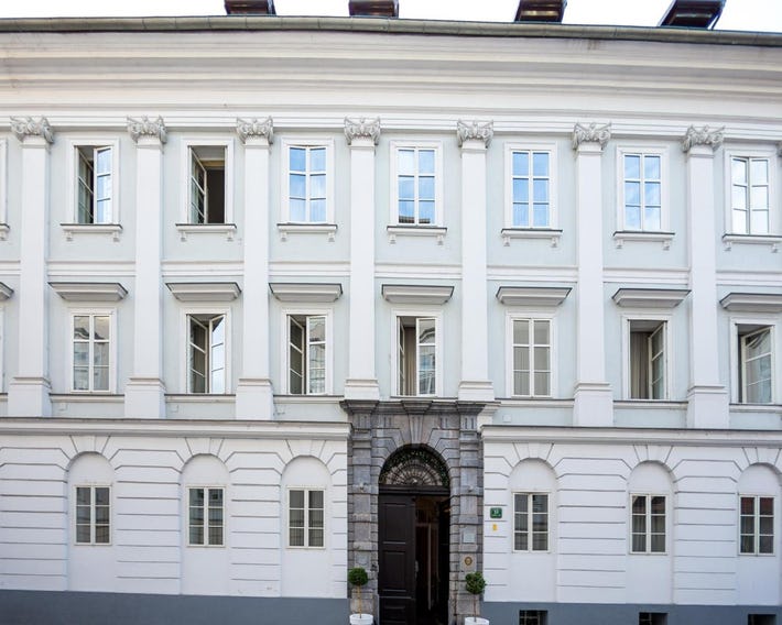 Antiq Palace