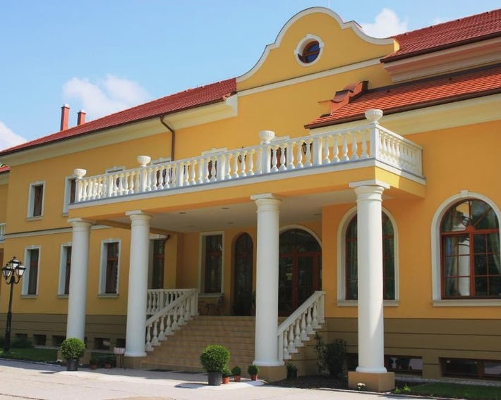 Hotel *** Plauter Kúria