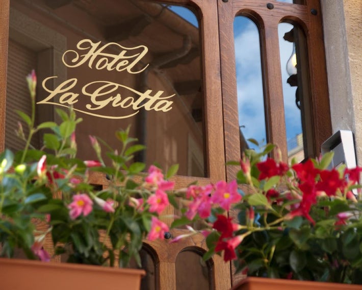 La Grotta Hotel
