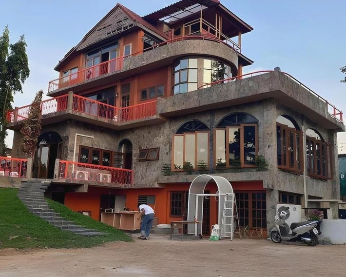 Nomads Homestay Sriracha
