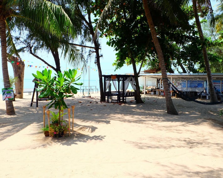 Tharadol Beach Resort