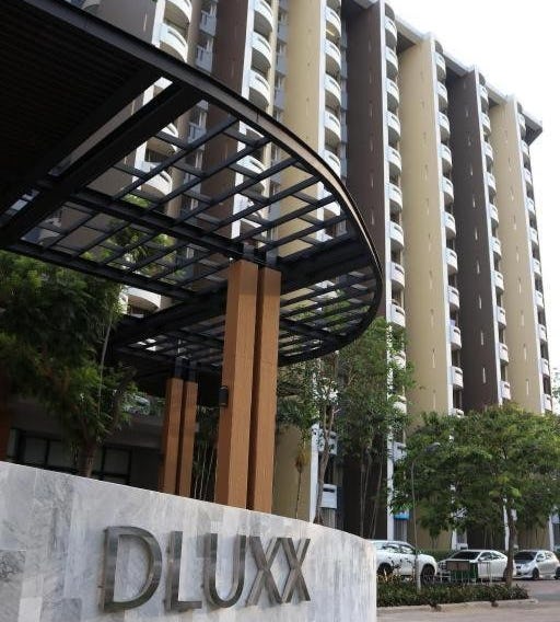 DLUXX THAMMASAT