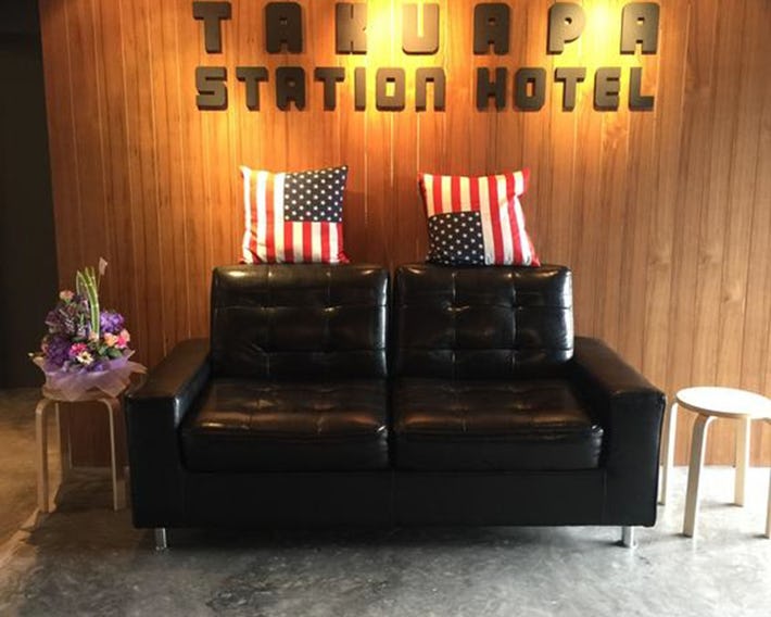 Takuapa Station Hotel