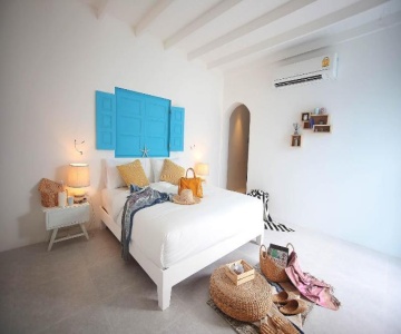 Santorini Park Stay