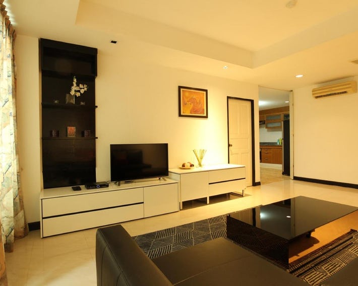 Serena Sathorn Suites