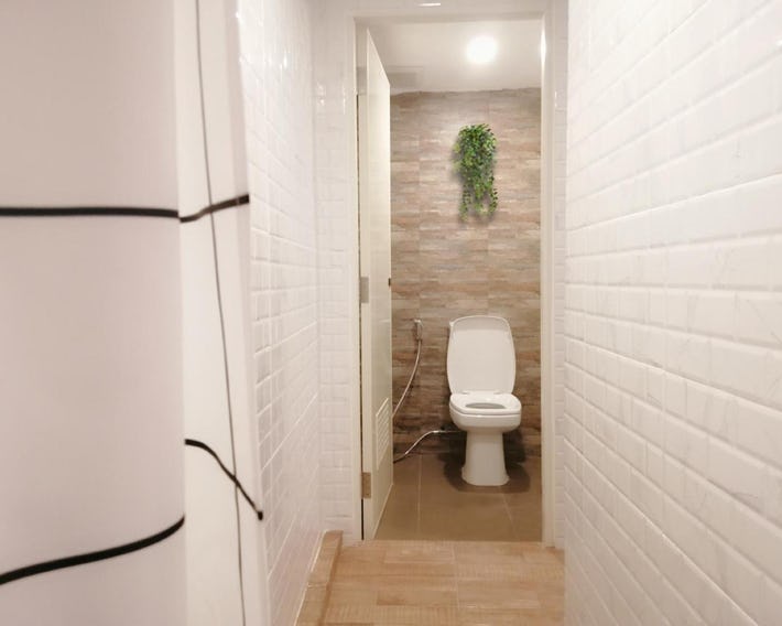 White House Hostel