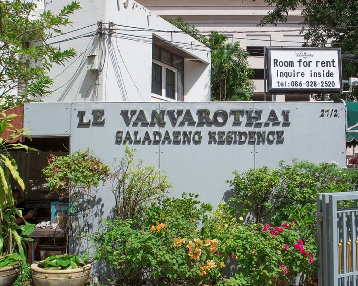 Le Vanvarothai Saladaeng Residence
