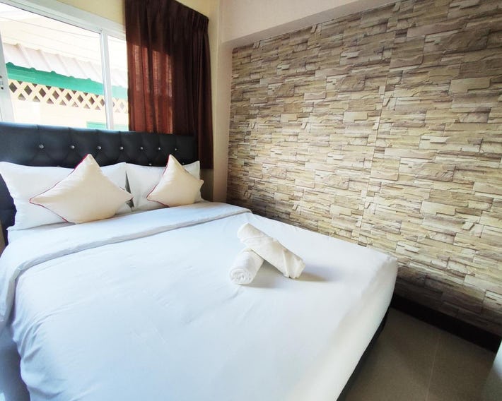 Na Banglampoo Hotel