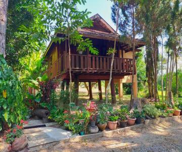 Khoom Kam Kaew