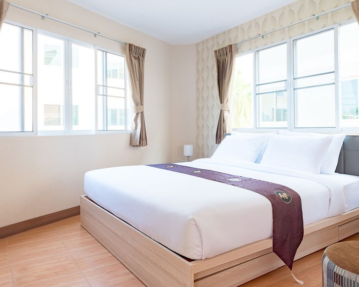 Orawan Suites