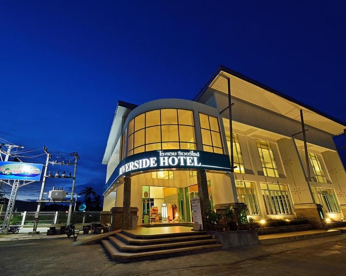 Riverside Hotel
