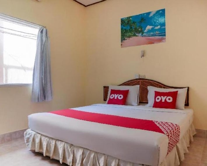 OYO 681 Paradise Hotel
