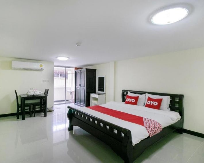 OYO 75390 Sunee Place Hotel