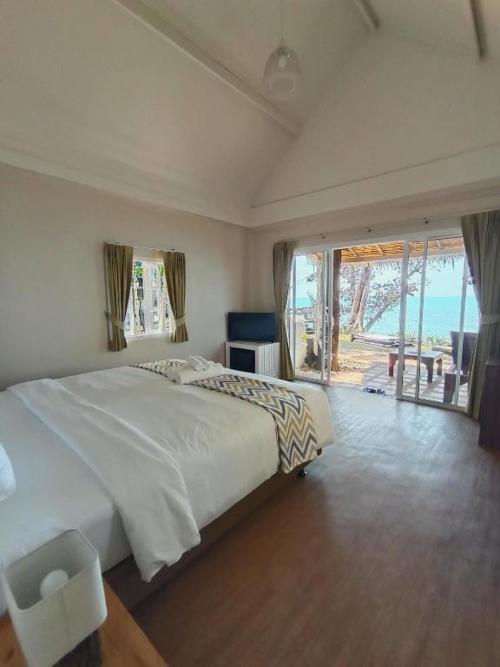 Saffron On The Sea Resort