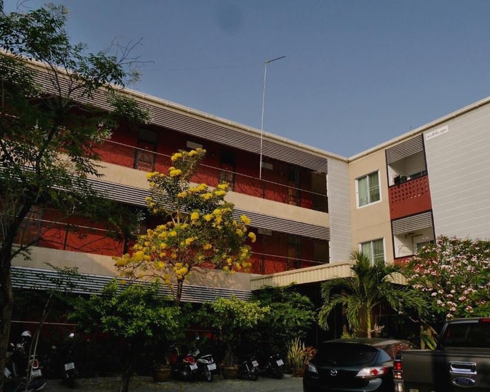 Pakdee House