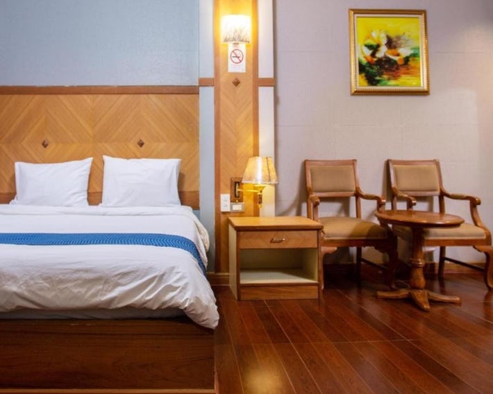 NH Elegant Hotel