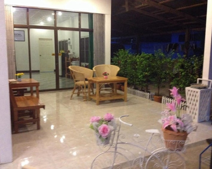 Space Ben Guest House at Muangkao