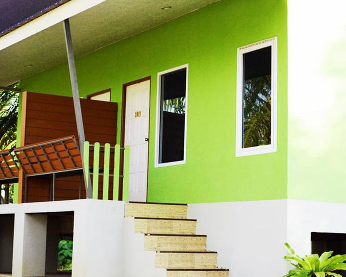 Happy House Resort