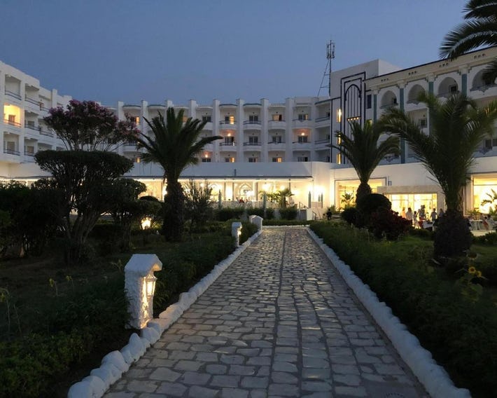 Aylimas Family Hotel