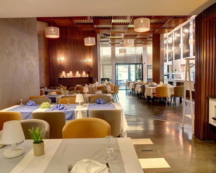 Hotel Lac Leman, LES BERGES DU LAC