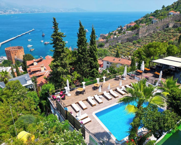 Castle Boutique Hotel