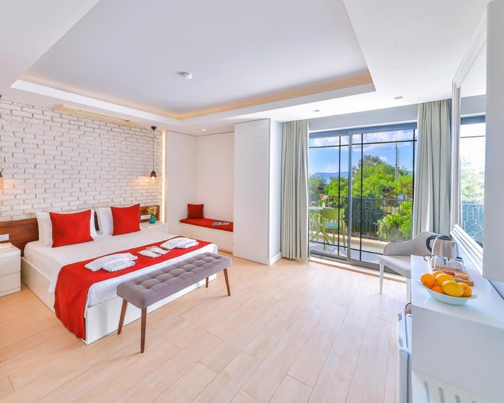 Lale Hotel
