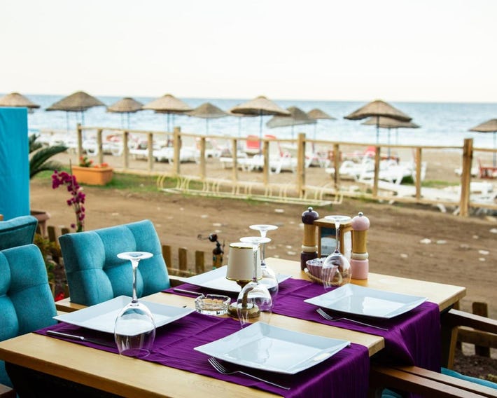 Kara Kedi Beach Bungalow