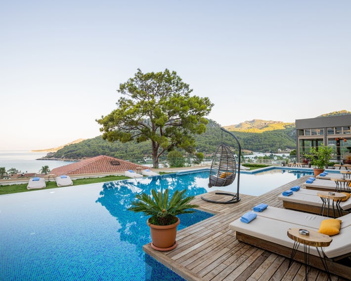 Melanippe Relaxing Hotel