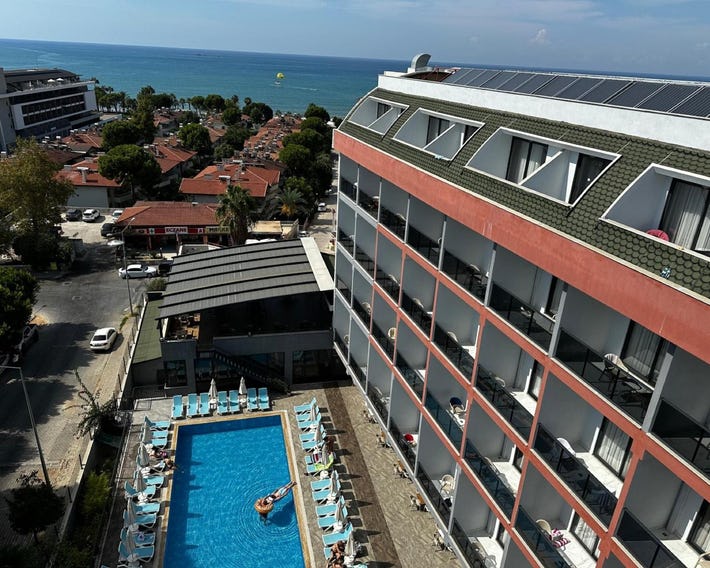 SiDE GOLDEN ROCK HOTEL&SPA