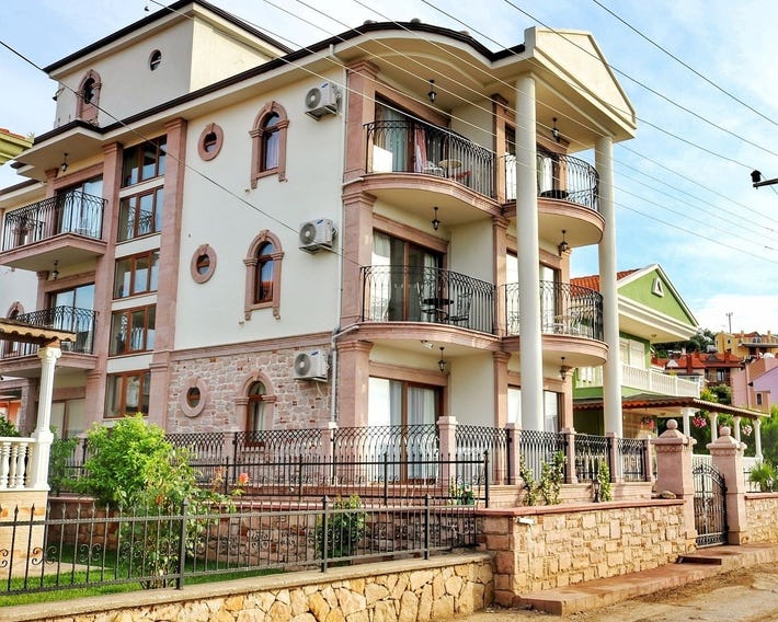 Stone Hill Hotel