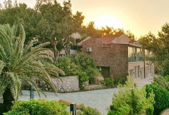 Ivy Sailing Resort