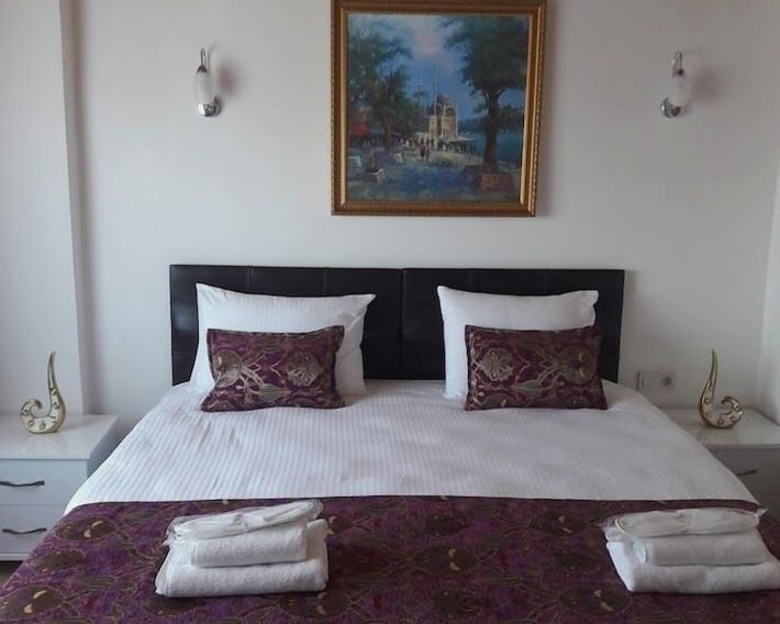 Golden Life Apart Hotel
