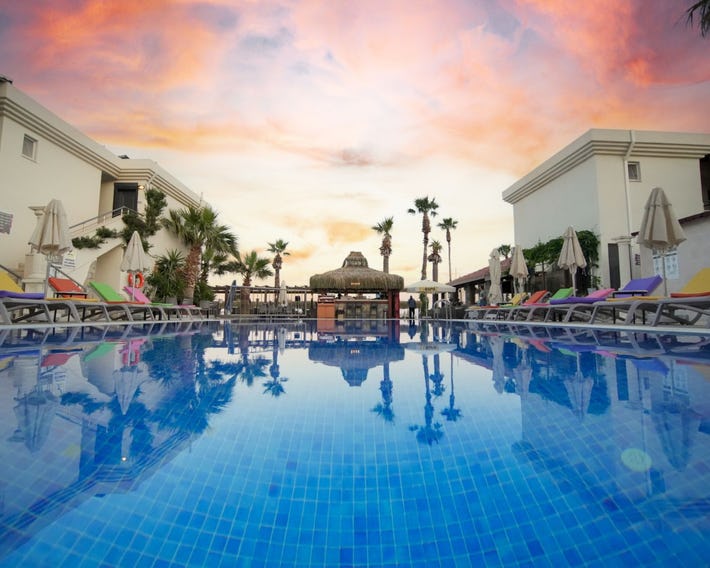 Zuzuu Beach Hotel