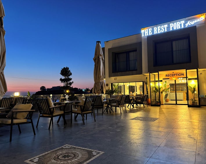 The Rest Port Argento