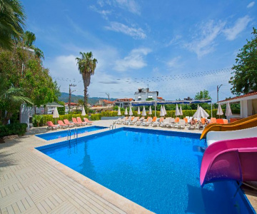 Voxx Inn Family Club