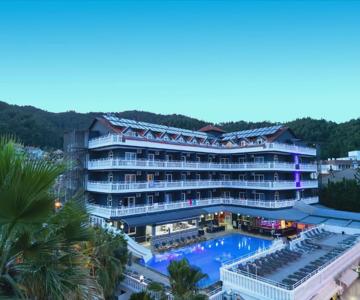 Mustis Royal Plaza Hotel