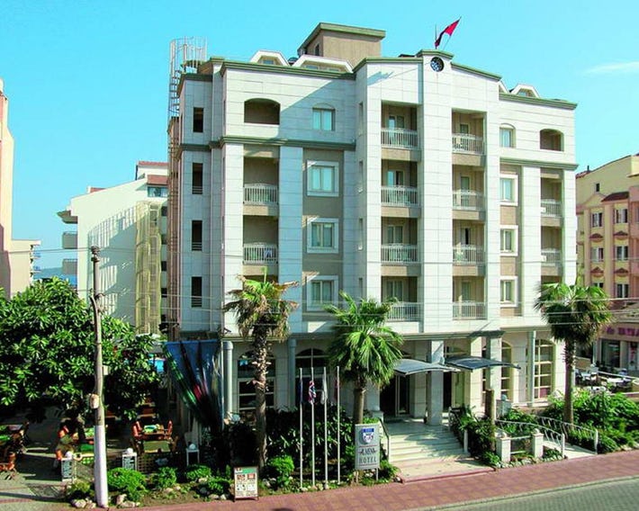 Almena Hotel