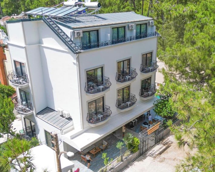 Ada Boutique Hotel