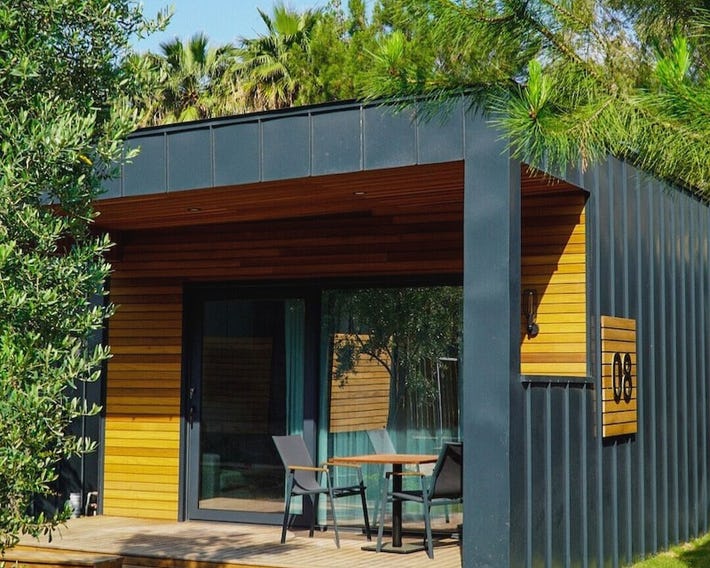La Vida Hotel