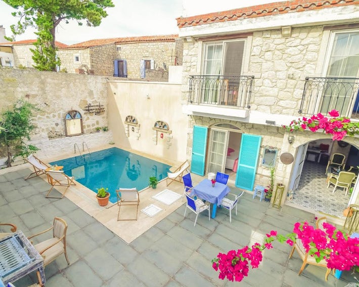 Alaçati Asmali Konak Otel