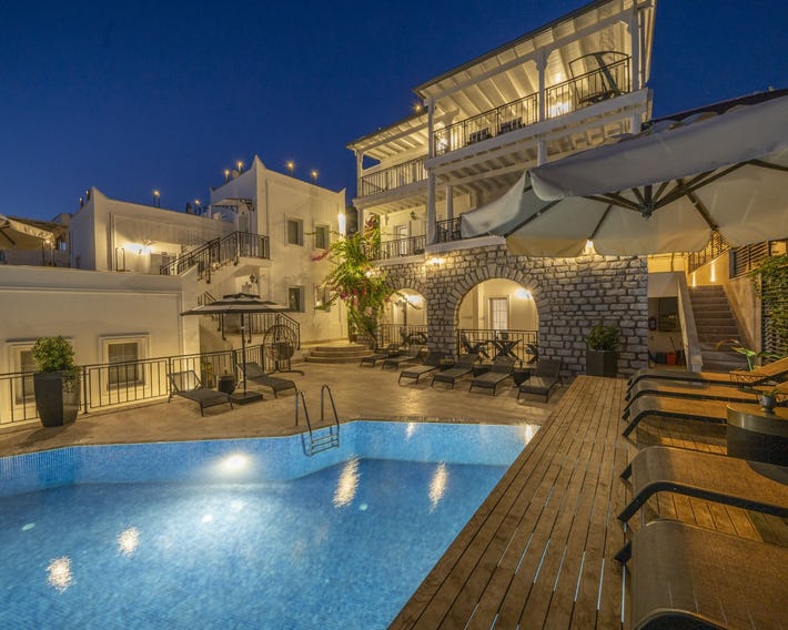 Noa Suite Hotel