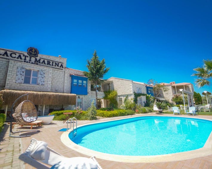 Alacati Marina Palace