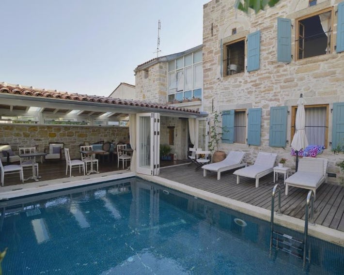 Eski Tas Hotel