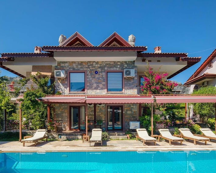 Vira Suites Hotel