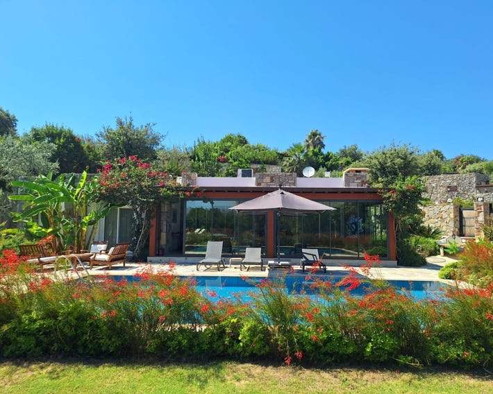 Ibak Sunny Houses