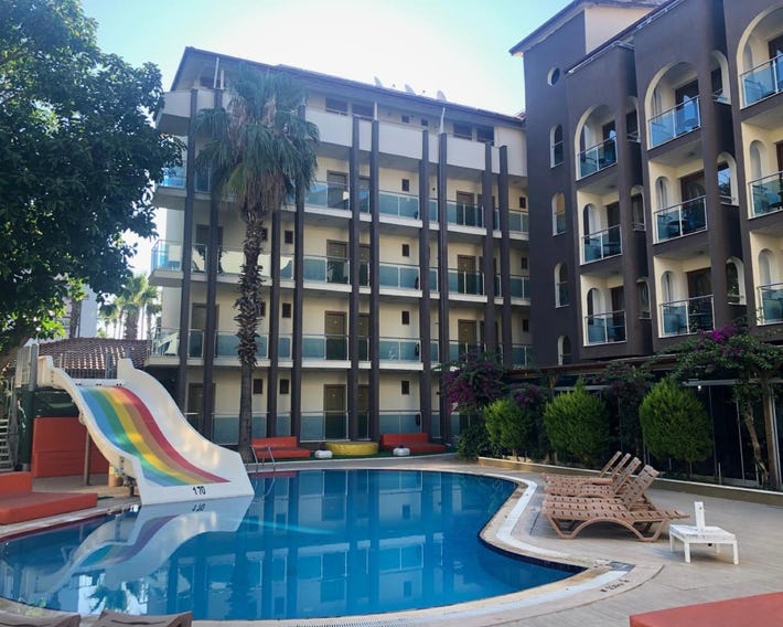 Astoria Life Hotel