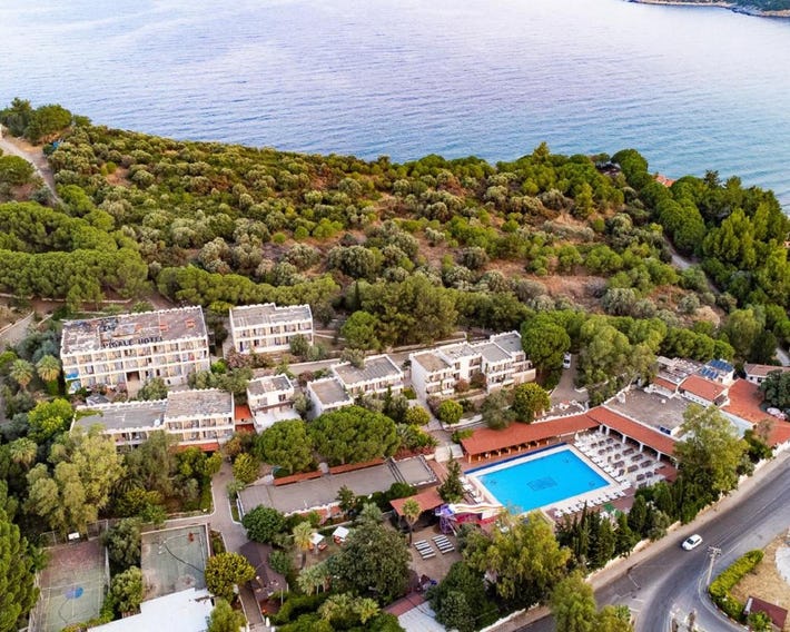 PIGALE BEACH RESORT