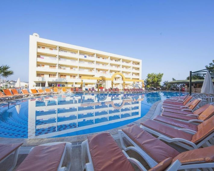 Tuntas Family Suites Kusadasi