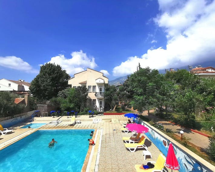 Yunus Hotel